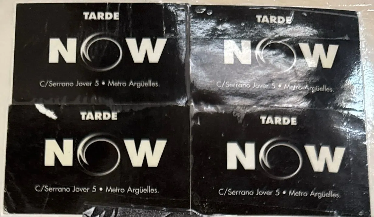 Cuatro entradas negras de Now, tarde.