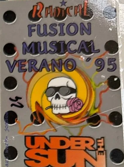 Entrada de Radical, Fusión musical verano 95, Under the Sun, con una calavera con gafas.