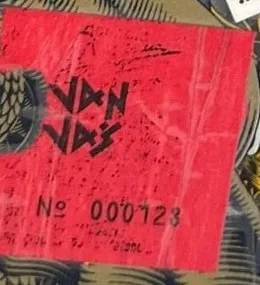 Entrada roja de Van-Va’s, número 000123.